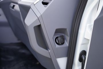 �ɵ�W7 2.7L CNG 190���� ��ʿ��8�� ��ɲ 4.15�׵��������ῨͼƬ