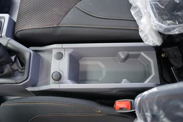 �ɵ�W7 2.7L CNG 190���� ��ʿ��8�� ��ɲ 4.15�׵��������ῨͼƬ