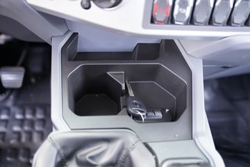 �ɵ�W7 2.7L CNG 190���� ��ʿ��8�� ��ɲ 4.15�׵��������ῨͼƬ