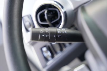 �ɵ�W7 2.7L CNG 190���� ��ʿ��8�� ��ɲ 4.15�׵��������ῨͼƬ