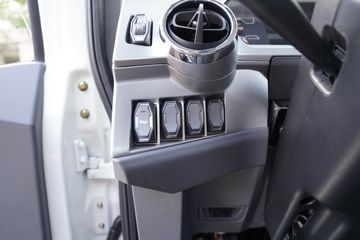 �ɵ�W7 2.7L CNG 190���� ��ʿ��8�� ��ɲ 4.15�׵��������ῨͼƬ