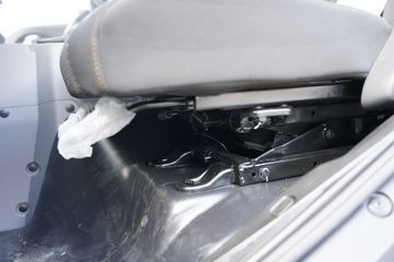 �ɵ�W7 2.7L CNG 190���� ��ʿ��8�� ��ɲ 4.15�׵��������ῨͼƬ