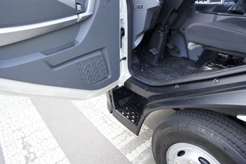 �ɵ�W7 2.7L CNG 190���� ��ʿ��8�� ��ɲ 4.15�׵��������ῨͼƬ