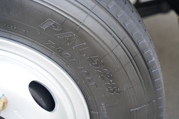 �ɵ�W7 2.7L CNG 190���� ��ʿ��8�� ��ɲ 4.15�׵��������ῨͼƬ