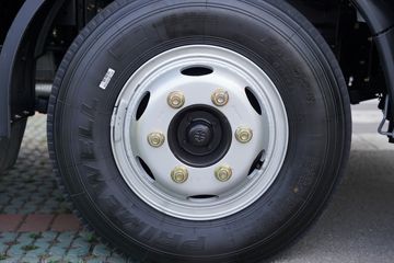 �ɵ�W7 2.7L CNG 190���� ��ʿ��8�� ��ɲ 4.15�׵��������ῨͼƬ