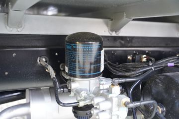 �ɵ�W7 2.7L CNG 190���� ��ʿ��8�� ��ɲ 4.15�׵��������ῨͼƬ
