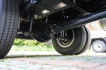 �ɵ�W7 2.7L CNG 190���� ��ʿ��8�� ��ɲ 4.15�׵��������ῨͼƬ