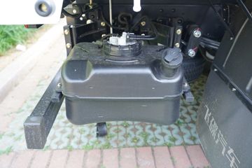 �ɵ�W7 2.7L CNG 190���� ��ʿ��8�� ��ɲ 4.15�׵��������ῨͼƬ