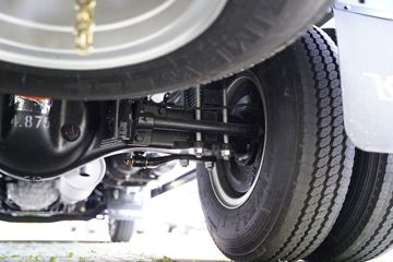 �ɵ�W7 2.7L CNG 190���� ��ʿ��8�� ��ɲ 4.15�׵��������ῨͼƬ