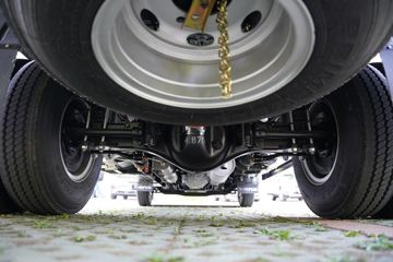 �ɵ�W7 2.7L CNG 190���� ��ʿ��8�� ��ɲ 4.15�׵��������ῨͼƬ