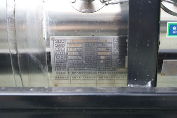 �ɵ�W7 2.7L CNG 190���� ��ʿ��8�� ��ɲ 4.15�׵��������ῨͼƬ