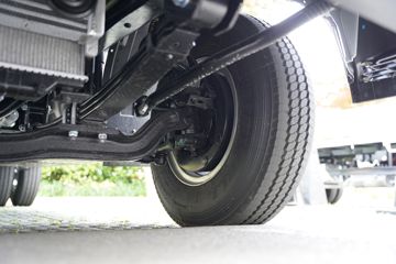 �ɵ�W7 2.7L CNG 190���� ��ʿ��8�� ��ɲ 4.15�׵��������ῨͼƬ