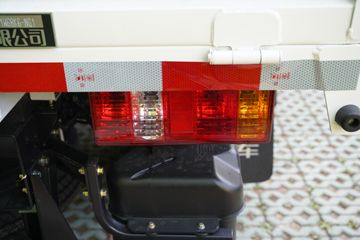 �ɵ�W7 2.7L CNG 190���� ��ʿ��8�� ��ɲ 4.15�׵��������ῨͼƬ