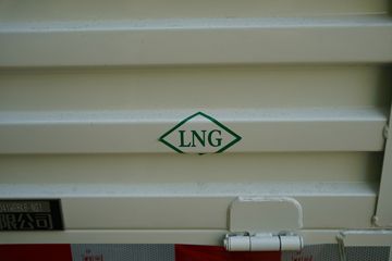 �ɵ�W7 2.7L CNG 190���� ��ʿ��8�� ��ɲ 4.15�׵��������ῨͼƬ