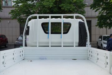 �ɵ�W7 2.7L CNG 190���� ��ʿ��8�� ��ɲ 4.15�׵��������ῨͼƬ