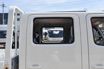 ʱ���캽S1 ��ҵ�� 1.6L���� 122���� ����5�� 3.1��˫������С��ͼƬ