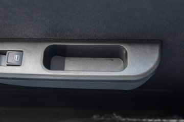 ʱ���캽S1 ��ҵ�� 1.6L���� 122���� ����5�� 3.1��˫������С��ͼƬ