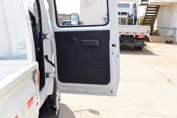 ʱ���캽S1 ��ҵ�� 1.6L���� 122���� ����5�� 3.1��˫������С��ͼƬ