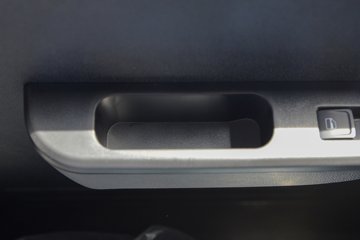 ʱ���캽S1 ��ҵ�� 1.6L���� 122���� ����5�� 3.1��˫������С��ͼƬ