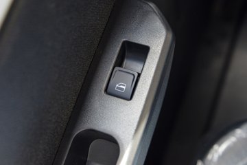 ʱ���캽S1 ��ҵ�� 1.6L���� 122���� ����5�� 3.1��˫������С��ͼƬ
