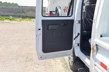ʱ���캽S1 ��ҵ�� 1.6L���� 122���� ����5�� 3.1��˫������С��ͼƬ
