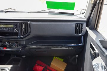 ʱ���캽S1 ��ҵ�� 1.6L���� 122���� ����5�� 3.1��˫������С��ͼƬ