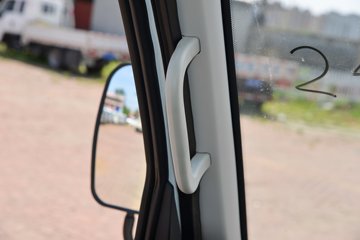 ʱ���캽S1 ��ҵ�� 1.6L���� 122���� ����5�� 3.1��˫������С��ͼƬ