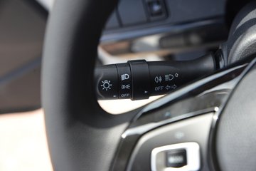 ʱ���캽S1 ��ҵ�� 1.6L���� 122���� ����5�� 3.1��˫������С��ͼƬ