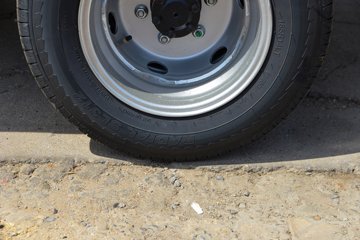 ʱ���캽S1 ��ҵ�� 1.6L���� 122���� ����5�� 3.1��˫������С��ͼƬ