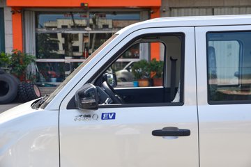 ��������Q����ʽ 2.5��˫�Ŵ��綯����΢�� ���׿�50.23kWhͼƬ