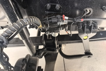 ���������콢KX ����ҫ�� 14.5L LNG 580���� 6X4 ����12�� AMT�Զ��� ǣ����ͼƬ