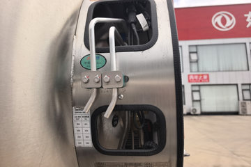 ���������콢KX ����ҫ�� 14.5L LNG 580���� 6X4 ����12�� AMT�Զ��� ǣ����ͼƬ