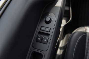 �й�����HOWO ����H3 2.3L���� 148���� ������6�� 4.15�׵��������ῨͼƬ