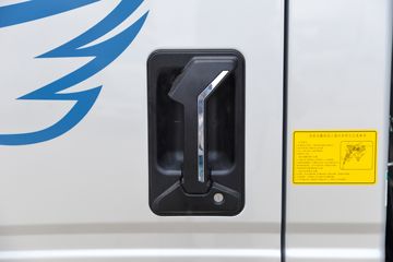 ����HOWO�Ῠ����H3 2.4L���� 165���� 8�� 4.15�׵�����ʽ�ῨͼƬ