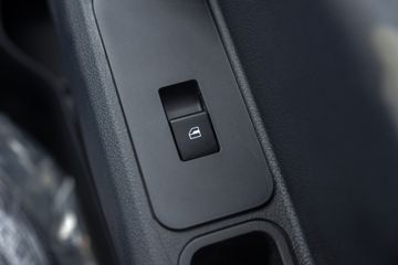 ����HOWO�Ῠ����H3 2.4L���� 165���� 8�� 4.15�׵�����ʽ�ῨͼƬ