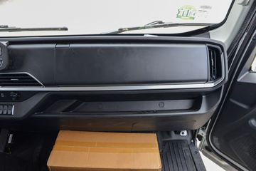 ����HOWO�Ῠ����H3 2.4L���� 165���� 8�� 4.15�׵�����ʽ�ῨͼƬ