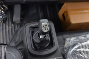 ����HOWO�Ῠ����H3 2.4L���� 165���� 8�� 4.15�׵�����ʽ�ῨͼƬ