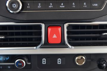 ����HOWO�Ῠ����H3 2.4L���� 165���� 8�� 4.15�׵�����ʽ�ῨͼƬ