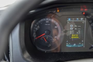 ����HOWO�Ῠ����H3 2.4L���� 165���� 8�� 4.15�׵�����ʽ�ῨͼƬ