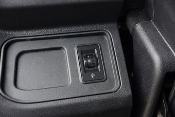 ����HOWO�Ῠ����H3 2.4L���� 165���� 8�� 4.15�׵�����ʽ�ῨͼƬ