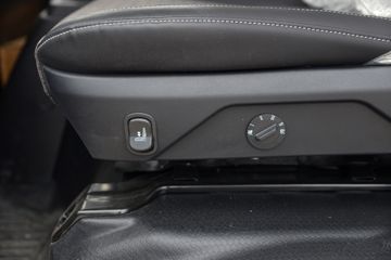 ����HOWO�Ῠ����H3 2.4L���� 165���� 8�� 4.15�׵�����ʽ�ῨͼƬ