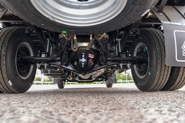 ����HOWO�Ῠ����H3 2.4L���� 165���� 8�� 4.15�׵�����ʽ�ῨͼƬ