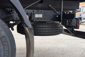 ����HOWO�Ῠ����H3 2.4L���� 165���� 8�� 4.15�׵�����ʽ�ῨͼƬ