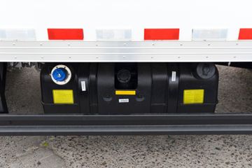 ����HOWO�Ῠ����H3 2.4L���� 165���� 8�� 4.15�׵�����ʽ�ῨͼƬ