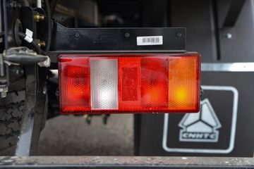 ����HOWO�Ῠ����H3 2.4L���� 165���� 8�� 4.15�׵�����ʽ�ῨͼƬ