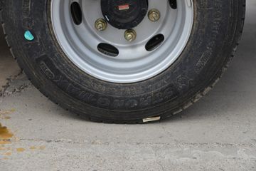����HOWO ����M3 2.3L���� 140���� 8�� 4.15�׵��Ų�դʽ�ῨͼƬ