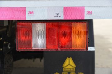 ����HOWO ����M3 2.3L���� 140���� 8�� 4.15�׵��Ų�դʽ�ῨͼƬ