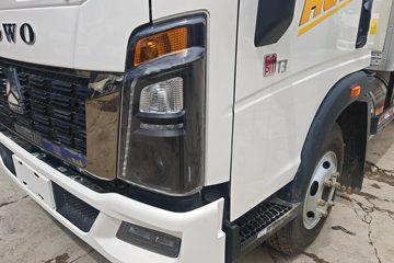 ����HOWO�Ῠͳ˧ 140���� 4X2  LNG 8�� 4.08����س�ͼƬ