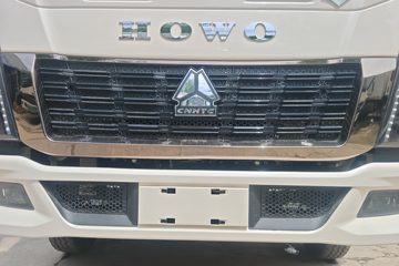 ����HOWO�Ῠͳ˧ 140���� 4X2  LNG 8�� 4.08����س�ͼƬ