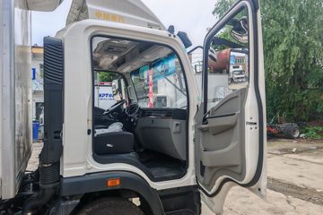 ����HOWO�Ῠͳ˧ 140���� 4X2  LNG 8�� 4.08����س�ͼƬ